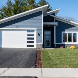 895 Garden Avenue, Aurora Color Photo